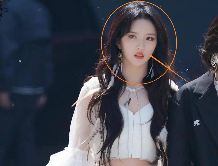 原创金曲女爱豆生图希琳陈卓璇身材管理佳张艺凡美成异域公主