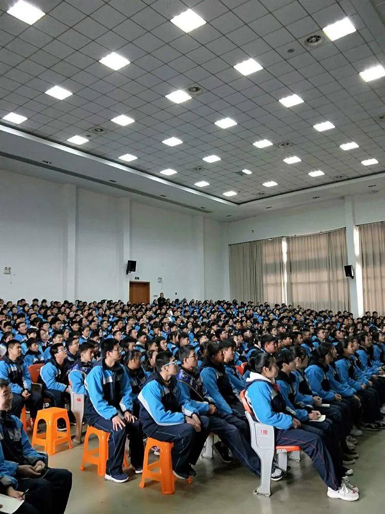 新安龙老师杭州市临安区天目初级中学中考百日冲刺励志演讲会