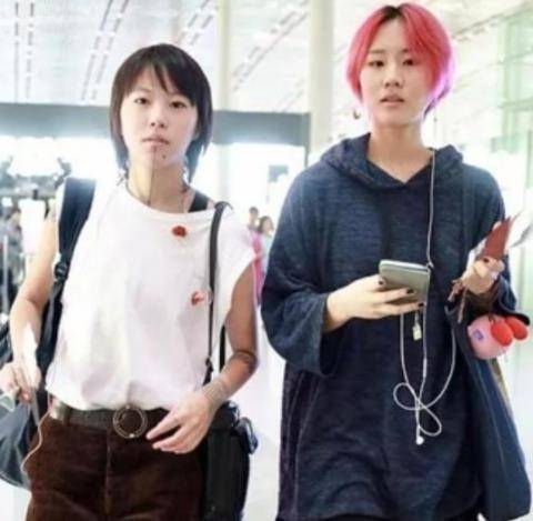 原创窦靖童同父异母的妹妹窦佳嫄晒参加活动照片