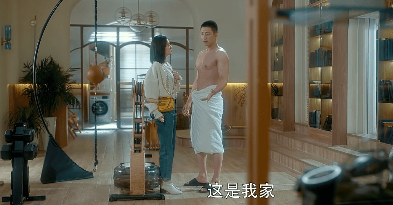《亲爱的戎装》首播,惊喜多还是惊吓多?_黄景瑜