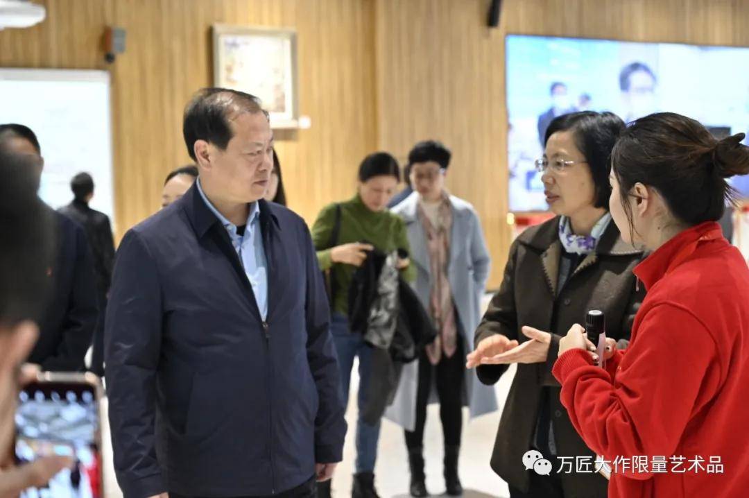 宁德市人大常委会副主任冯桂华一行前来万匠大作调研指导