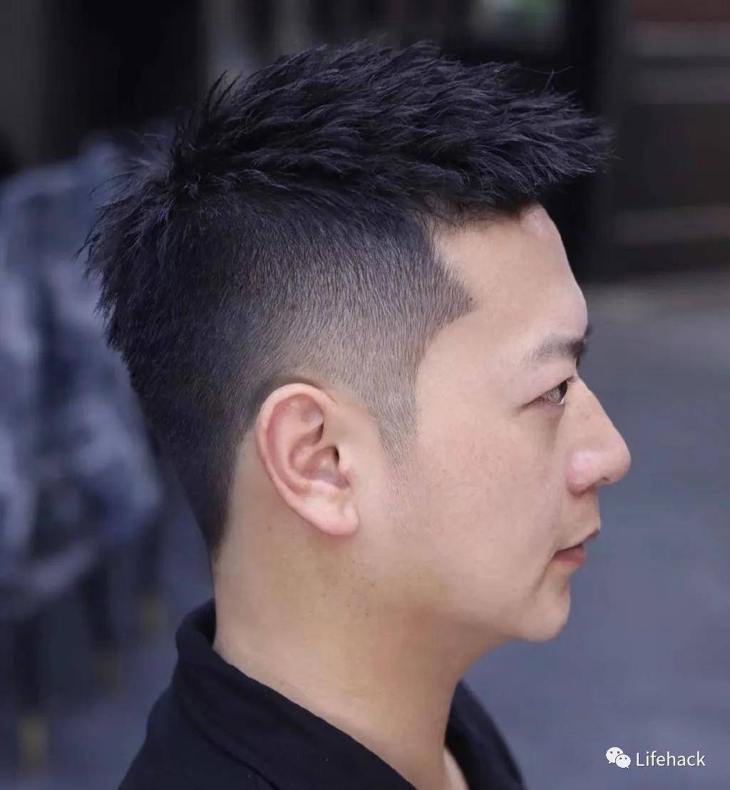 下面这组超适合亚洲男生的发型,如果有喜欢的不妨让美发师照着剪起来