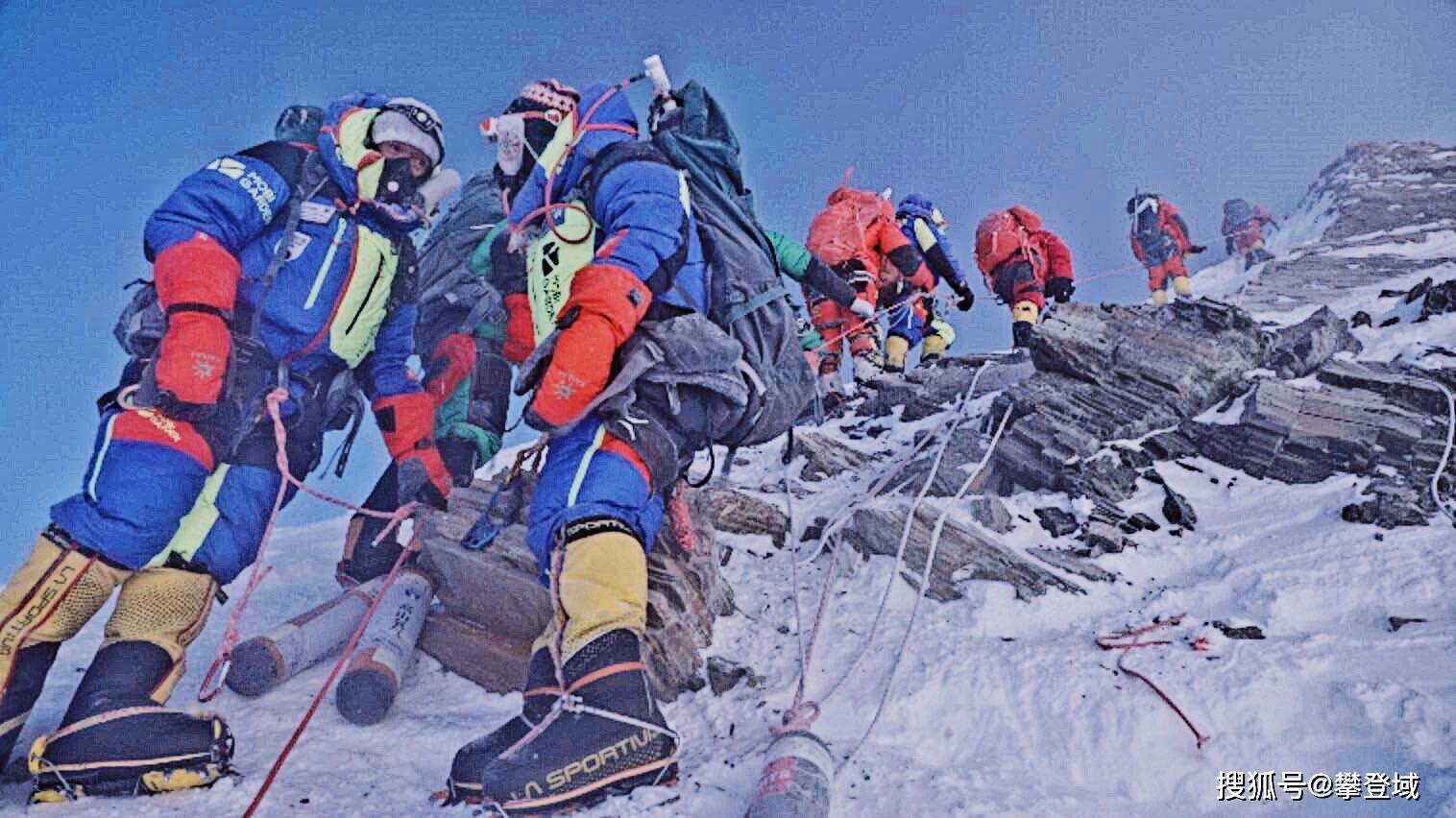 第一视角盲人张洪攀登珠峰的不易