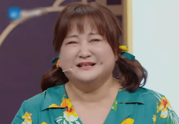 贾玲流泪讲述自己无法抹去的遗憾,将亲身经历改成电影
