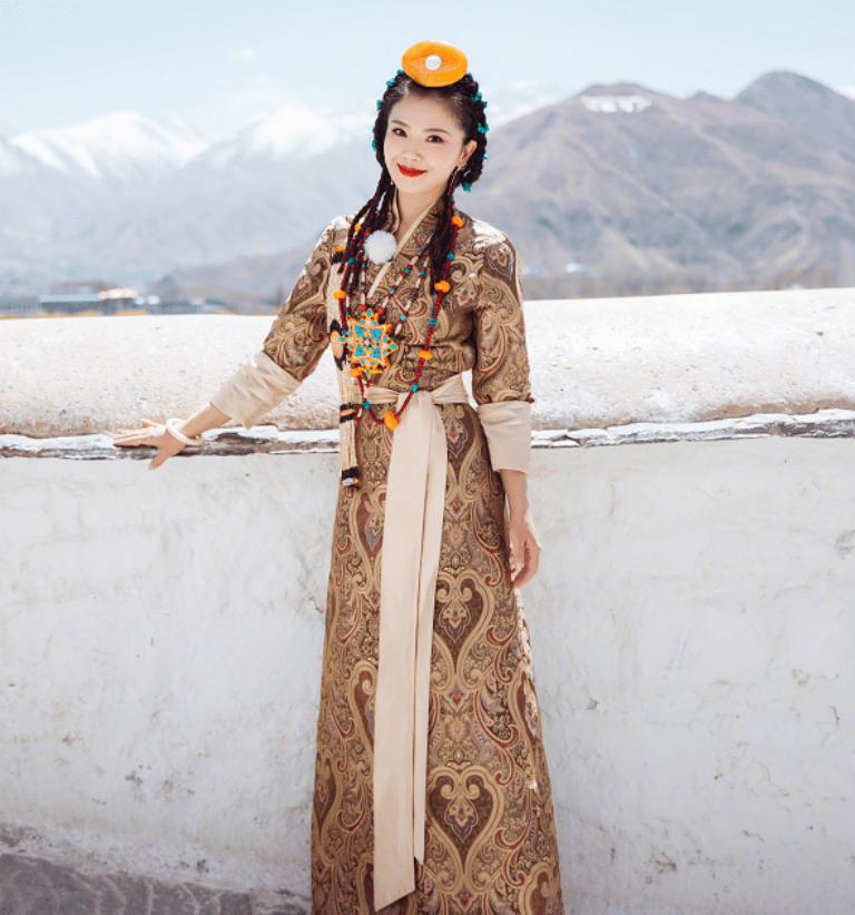 《妻子5》藏服造型:刘涛梦回慕沙公主,这位穿出超模既