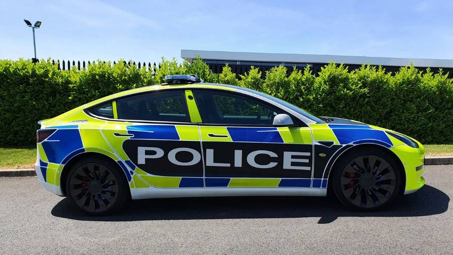 率先电动化四驱性能强特斯拉发布model3英规警车