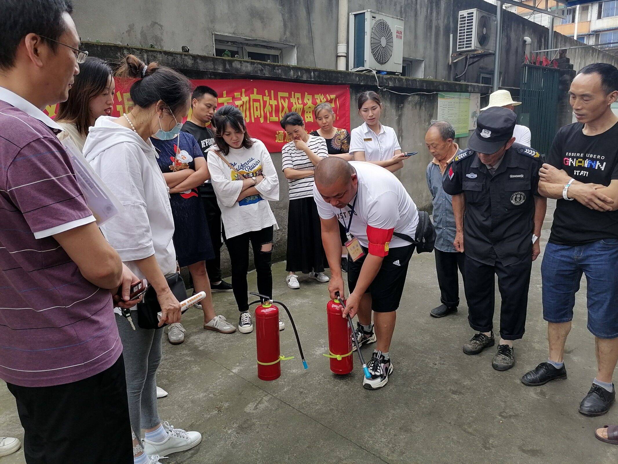 东坡区通惠街道蓬莱社区开展消防安全培训