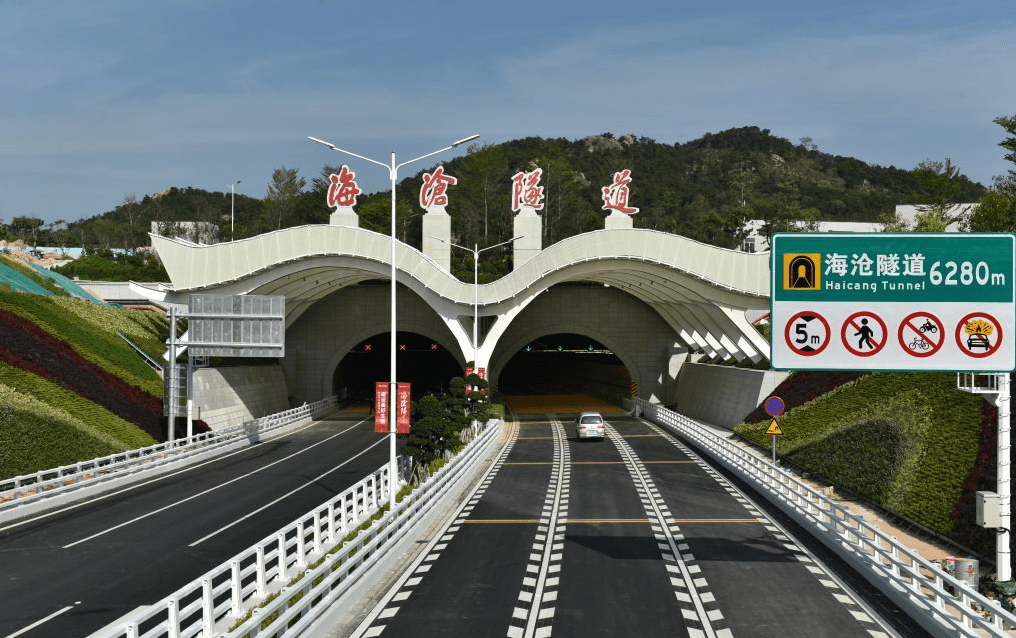 海沧隧道 海沧大桥快速进岛.