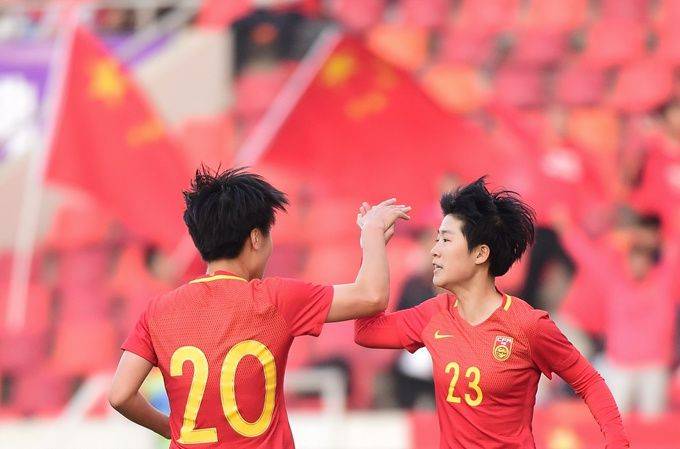 好消息!中国女足向东京奥运会冲刺,球队大胆创新