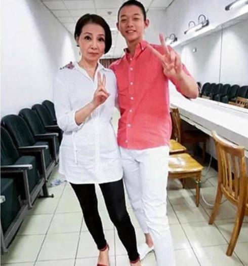 火风唱老婆老婆我爱你,31岁为啥不结婚?