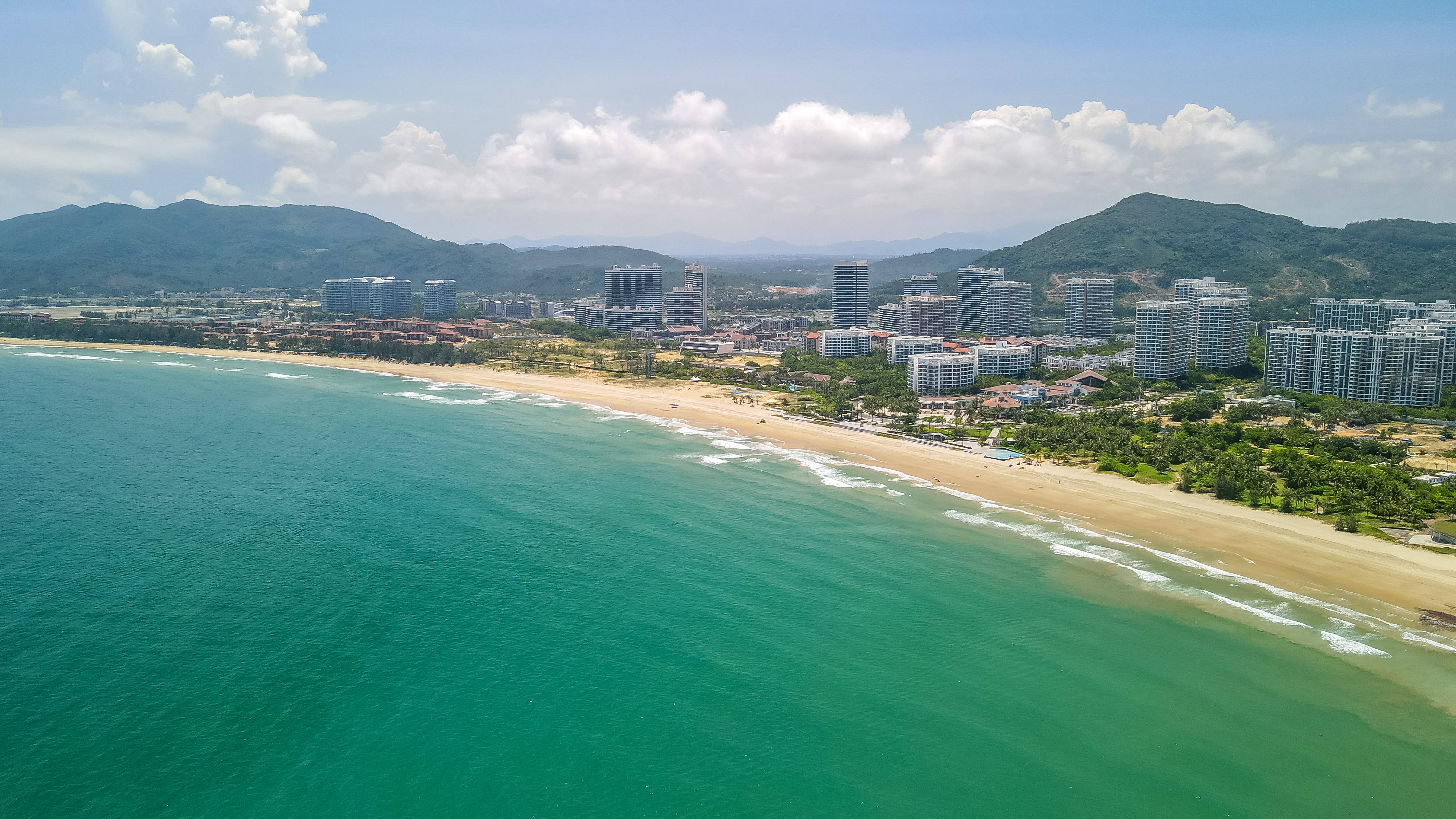 原创海南小众度假岛,有比亚龙湾宽阔的沙滩,东线最美日落观赏地