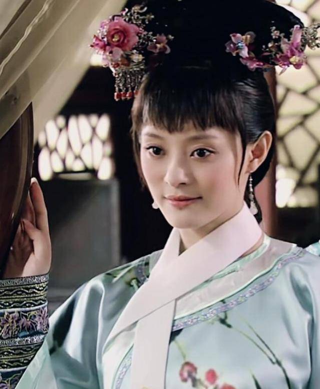 甄嬛传"初版"定妆照流出,祺贵人没眼看,却被甄嬛的服装惊艳到