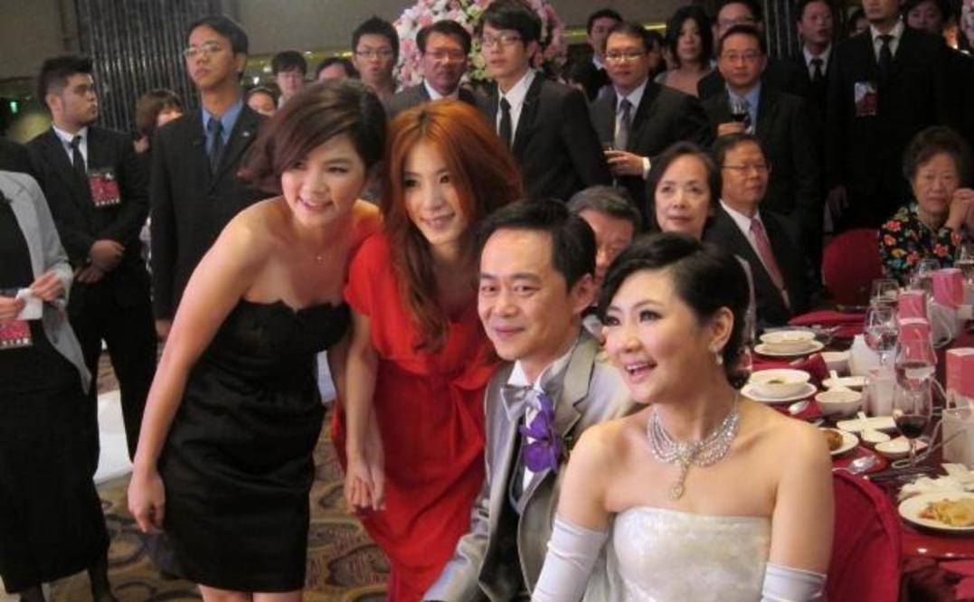 事后,台媒分析称阿中与selina婚后一直是"无性婚姻",备受压力的阿中