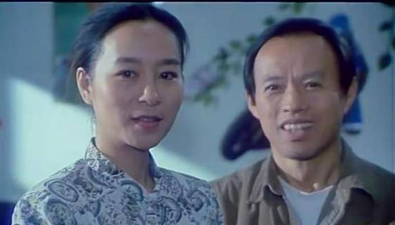 原创老戏骨奚美娟:独自带娃26年,与前夫同演一部戏,65岁仍主演