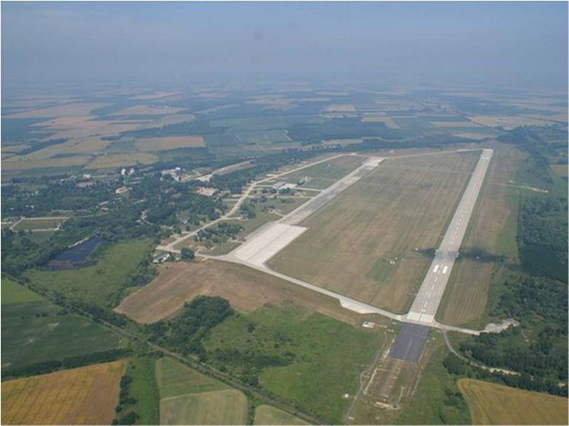该基地自1930年代开始成为军用机场,直到1999年匈牙利的米格-21退役