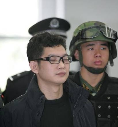 原创中国第一悍匪,张子强不及其一半,手握十余条人命,却说我本善良