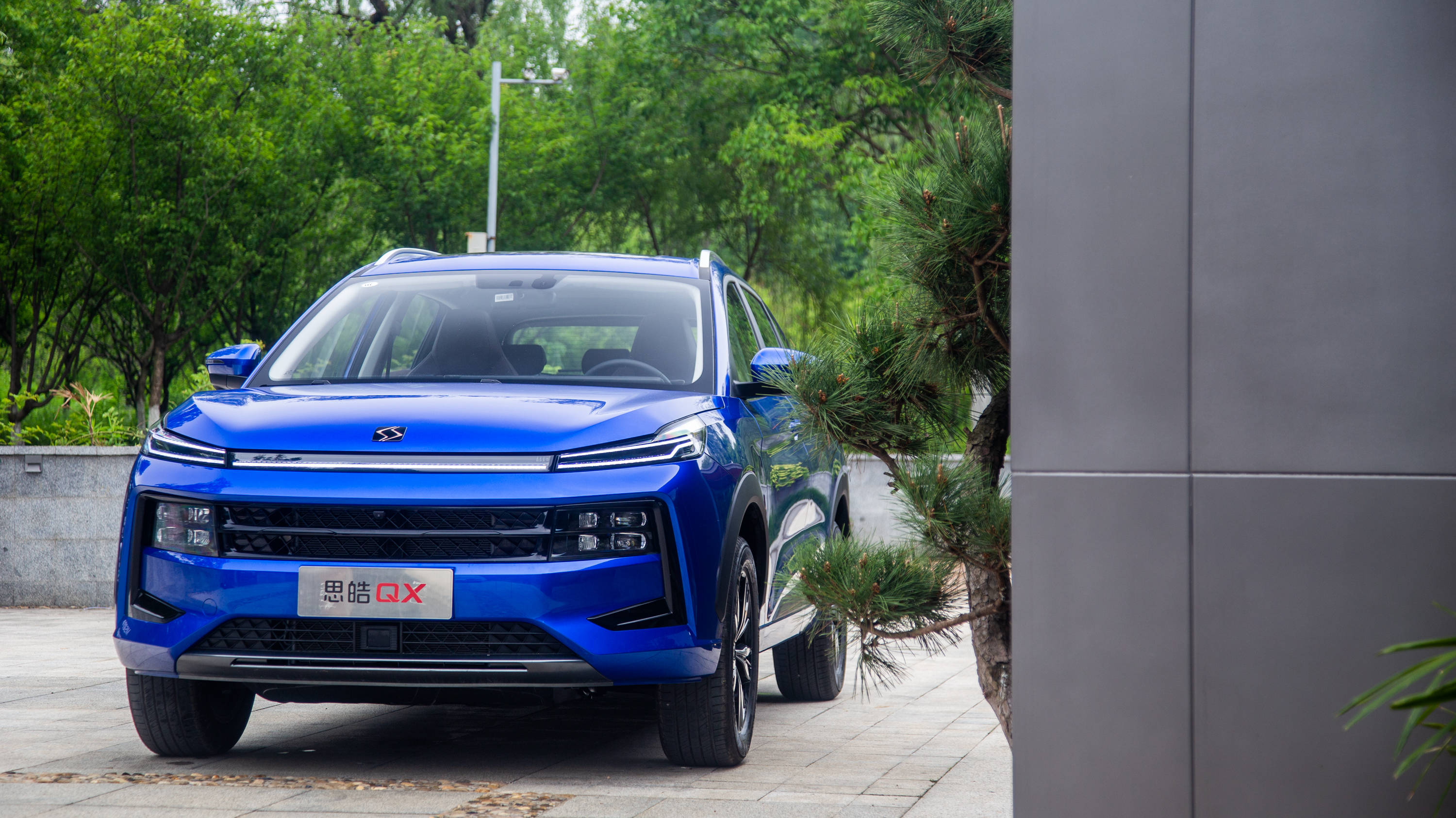 抢先赏析植入华为生态的思皓qx10万元级别智能车