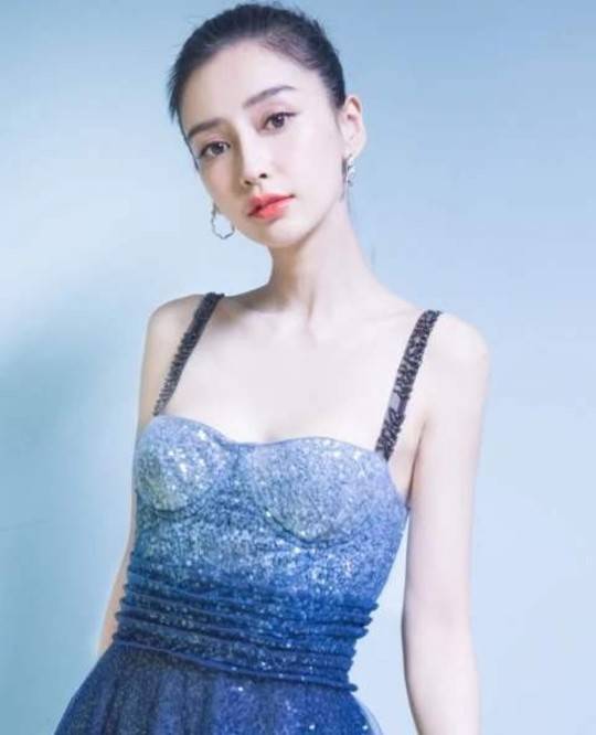 盘点娱乐圈以腰细著称的八大美女明星,谁最让人羡慕?