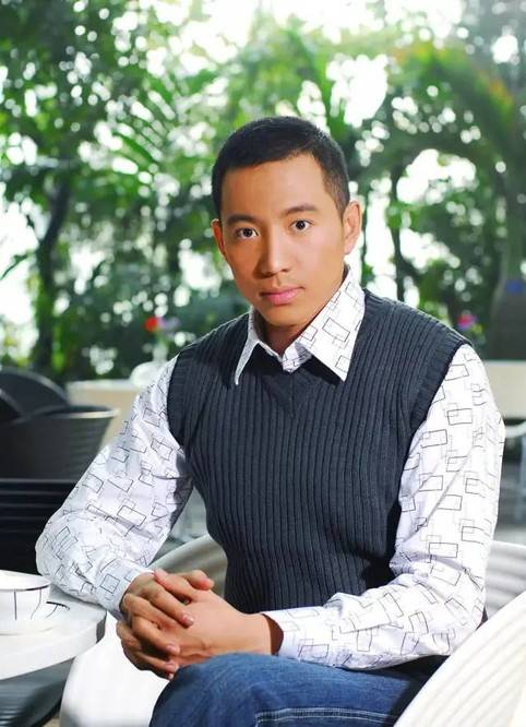 李易峰饰演毛泽东主席,勾起了我对4位曾饰演毛泽东演员的追忆!