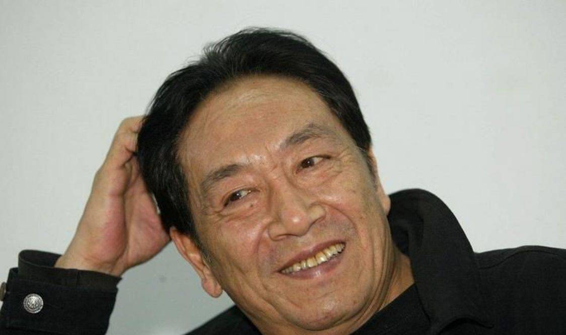 王奎荣:中国第一大反派,40岁上大学,68岁再结婚,妻子小他37岁!