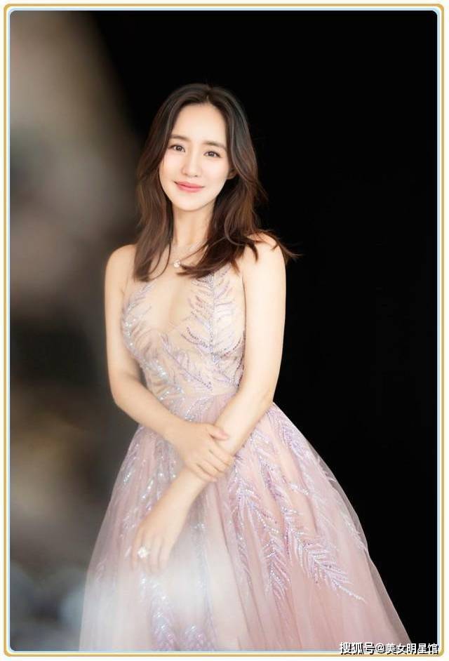 39岁王智,清纯甜美身材火辣,这位女神真是太美了!