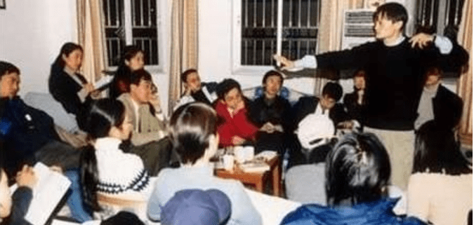 两个小时后,十八罗汉的热情被马云点燃,正式有了阿里巴巴.