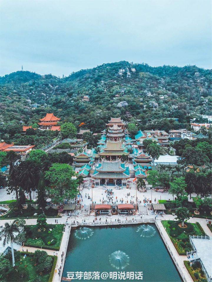 旅行plog 到厦门只知鼓浪屿?隐于闹市的这座南普陀寺,同样值得打卡