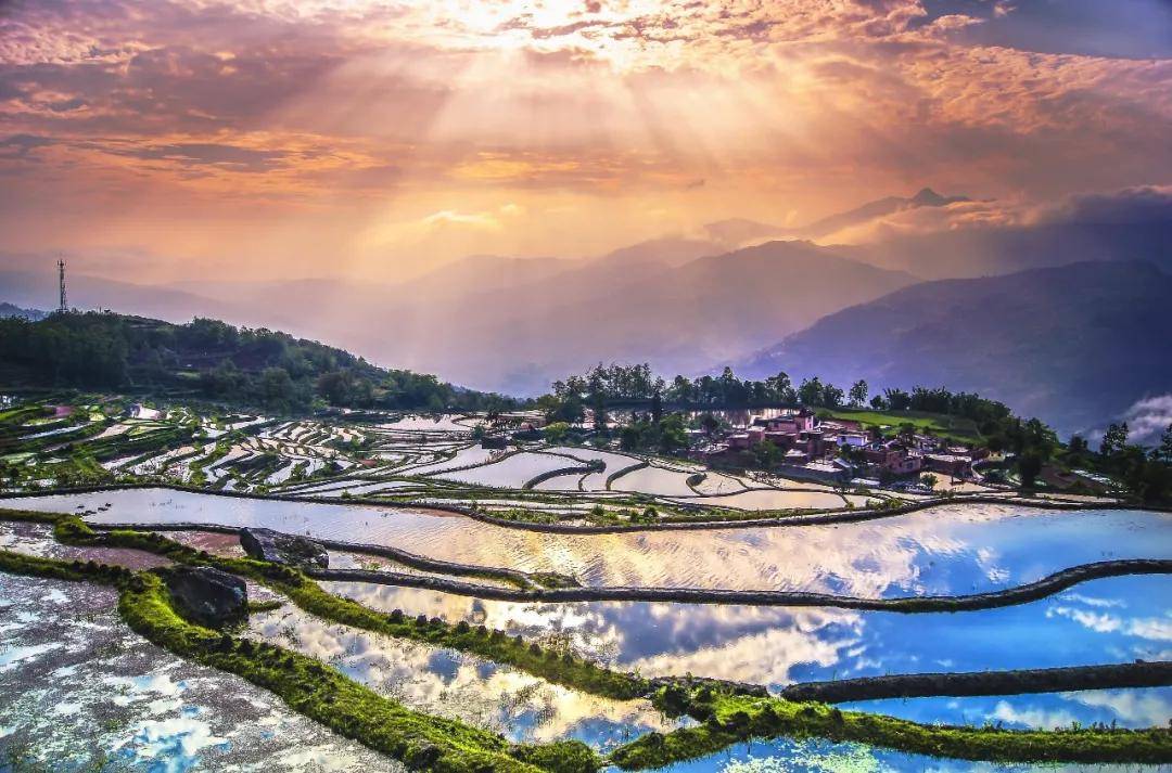 世界遗产在中国最美的山岭雕刻红河哈尼梯田文化景观