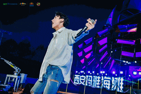 做zui耀眼的dancing queen跟着音乐和浪花一起摇摆小姐姐们将带来热辣