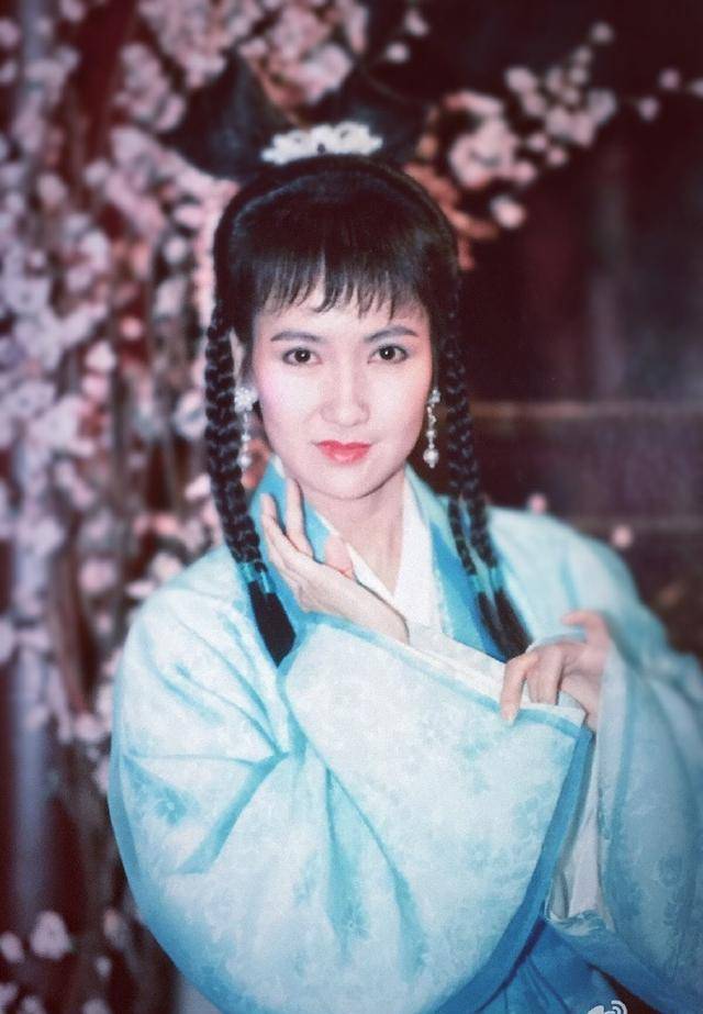 《新白娘子传奇》播出29年,最帅男配英年早逝,最美女配却成富豪!