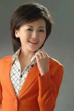 央视最漂亮的6大女主持人,董卿仅排第4,第1美的实至名