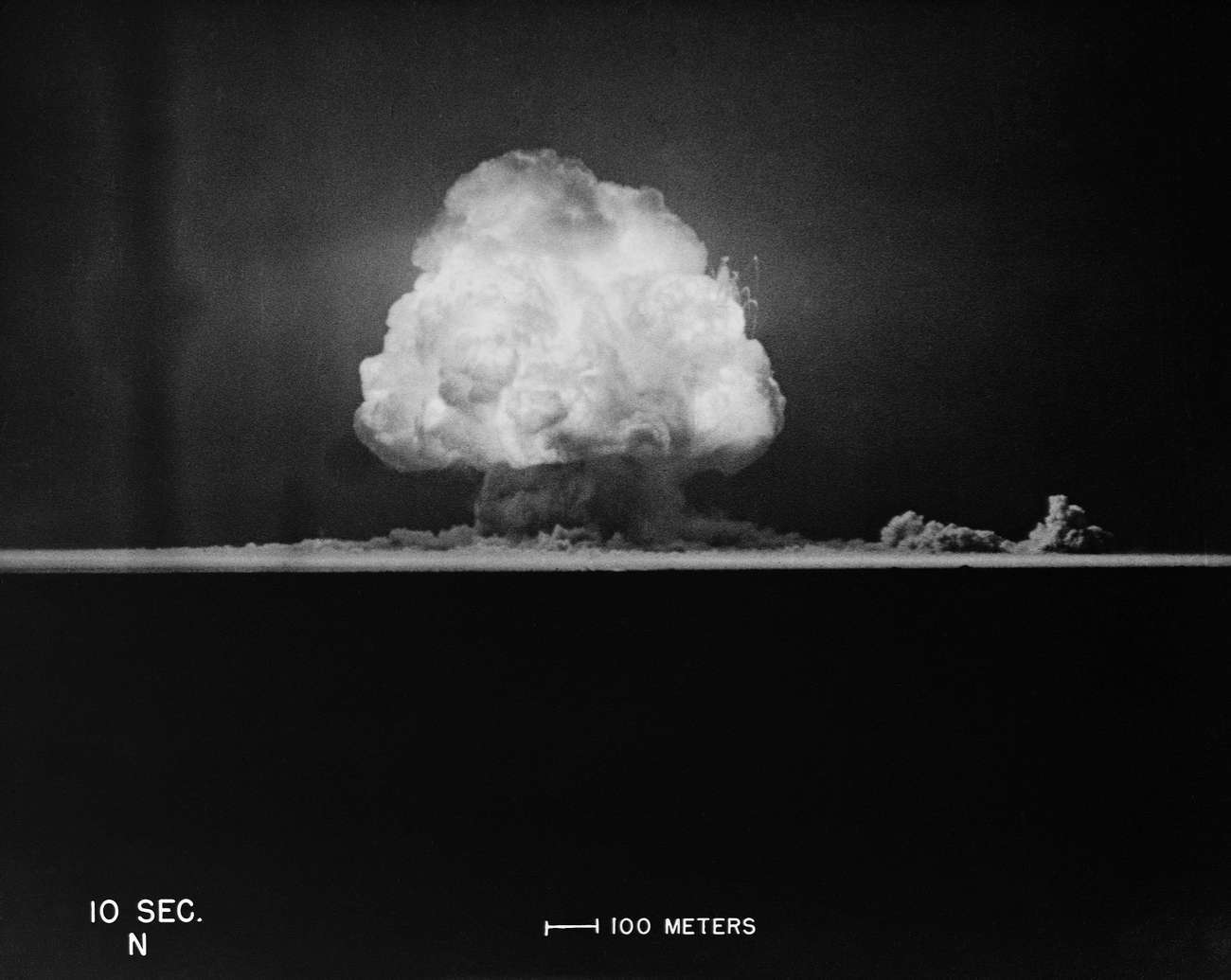 世界第一颗原子弹的爆炸威力到底有多大21张老照片揭秘真相