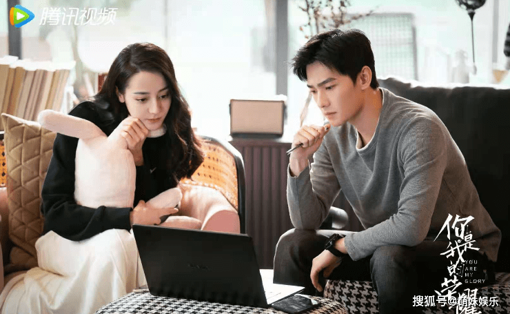 原创赵露思杨洋片场打闹,杨洋摸头杀超甜,《且试天下》令人期待