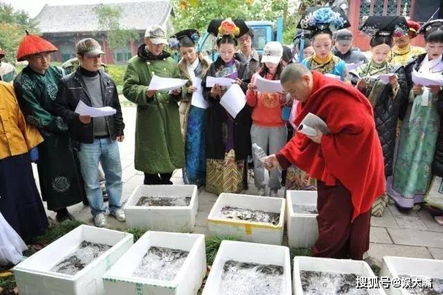 孙俪晒手写隶书心经字迹工整,拍《甄嬛传》前曾发起放生活动!_学佛人