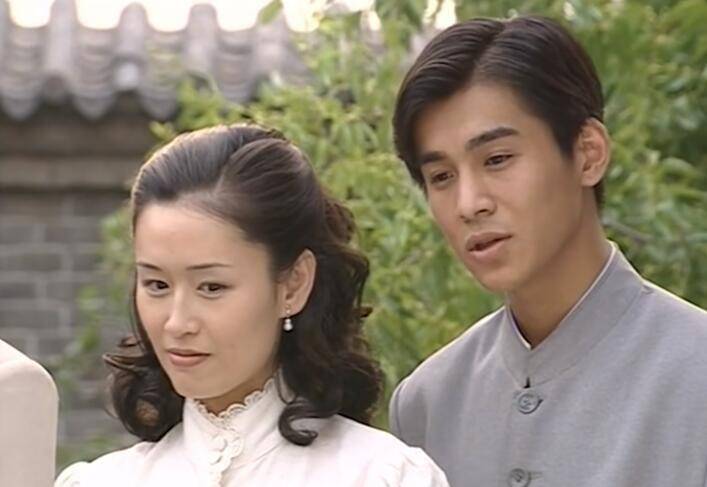 《金粉世家》18年了,以现代审美,人均绝色的金家女人们谁最美?
