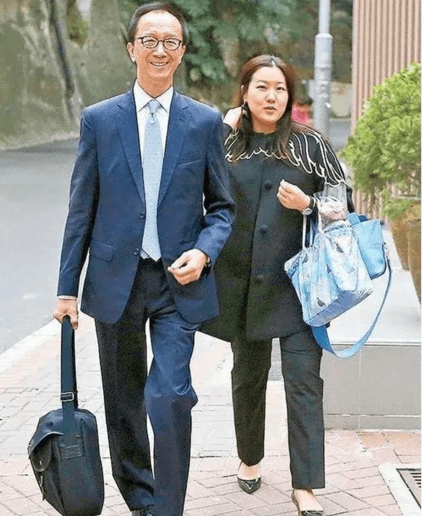 甩陈慧珊让伏明霞连生三子其貌不扬的梁锦松凭什么