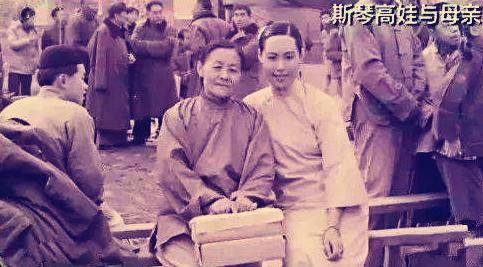 斯琴高娃:18岁嫁导演,36岁携女儿三嫁音乐家,被儿子怨恨了25年_孙天相