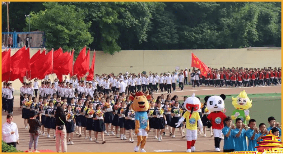 【搜狐新闻】西安"名校 "故事:西安市西航一中这样说