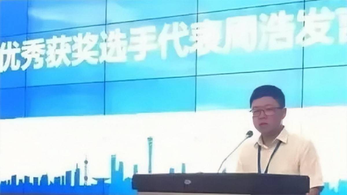 原创10年前,那个放弃北大读技校的高考学霸周浩,现状如何?