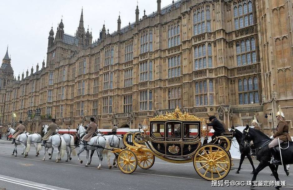 英国皇室曾经有100多驾马车,大多数都是放在白金汉宫的马厩.