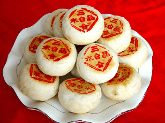 北方月饼代表: 京式月饼,是月饼届的杰出代表,花样众多.