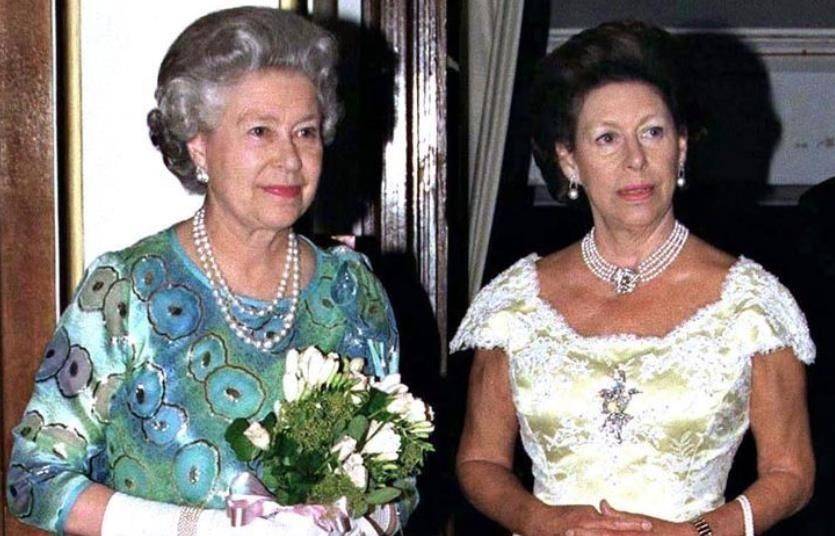原创英女王年轻时没有妹妹漂亮,50年后容貌翻转,相由心生自律为王