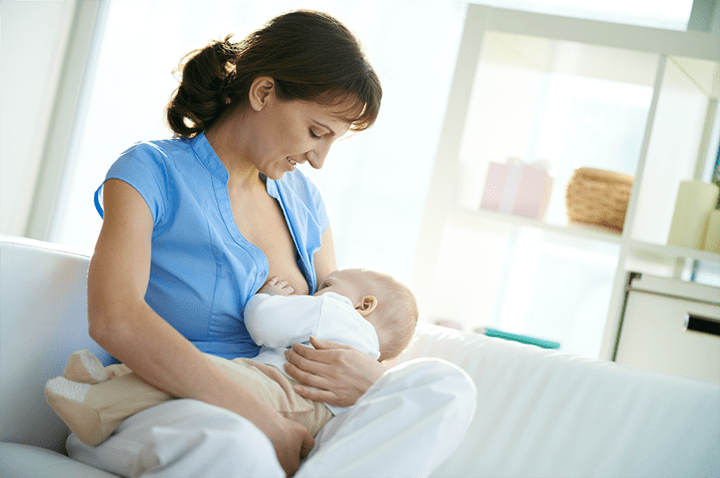 寶寶2歲前,盡量選擇母乳喂養,以免錯過增強免疫力的關鍵期