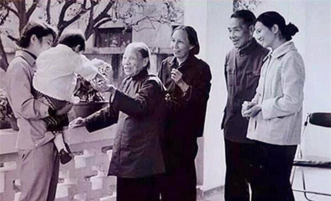 李宗仁的原配妻子李秀文,一生过得如何?