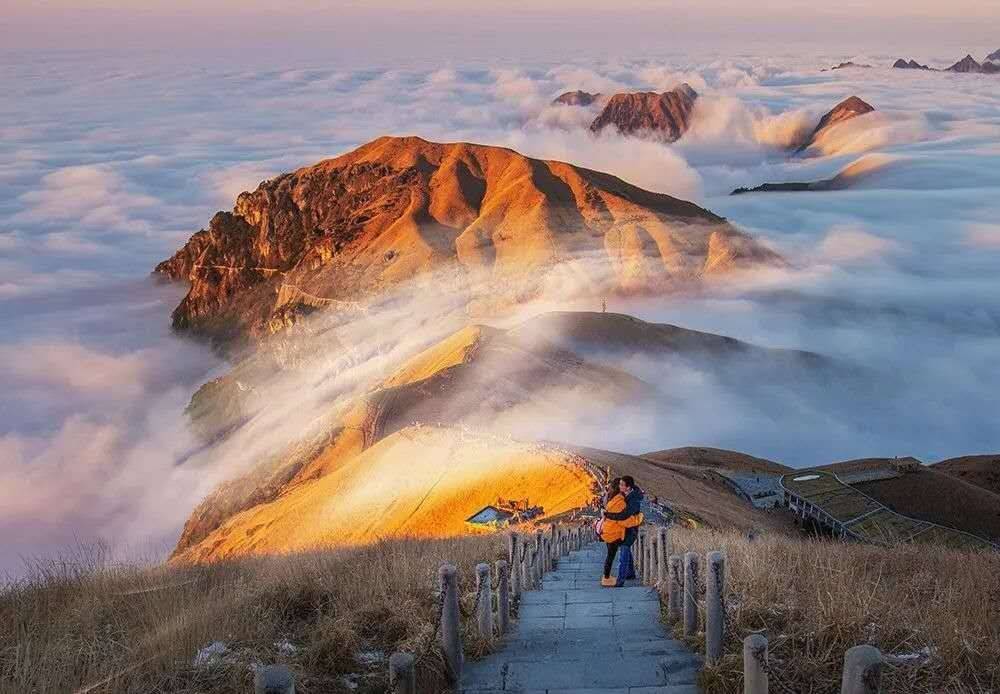 江西萍乡的什么能吸引游客,徒步去武功山,看日出日落云卷云舒