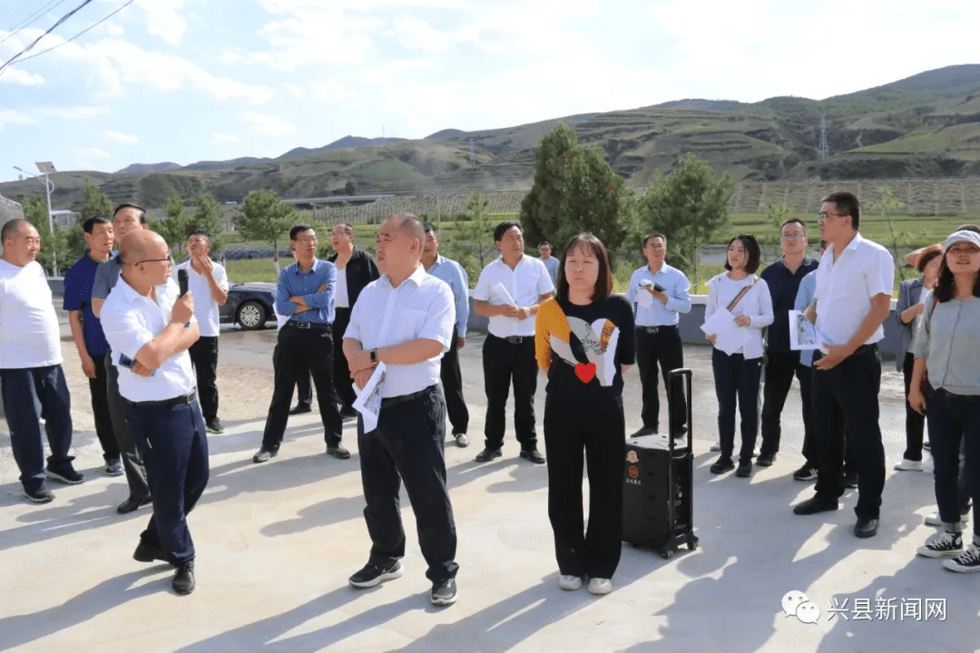 兴县组织开展农村人居环境"六乱"整治及"厕所革命"等重点工作观摩活动