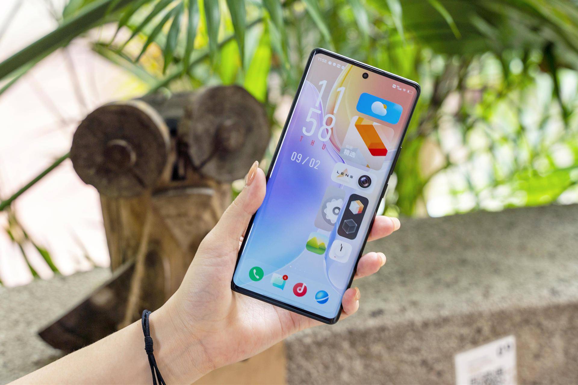 vivox70pro壁纸图片,vivox50pro壁纸图片 三主摄影像系统!vivo x70 pro 夜景拍摄实力再突破