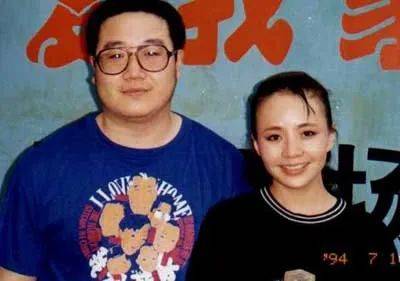 为了走出初恋阴影,宋丹丹和认识3个月的男友迅速闪婚.