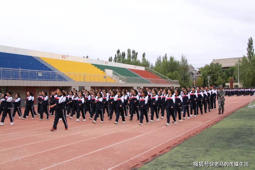 沙场秋点兵,少年展风华——靖远四中举行2021级高一军训会操表演