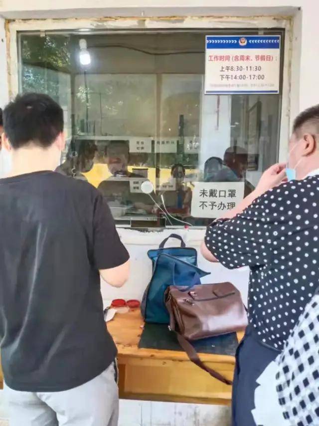 为何劳荣枝家属委托的二审辩护律师贾方义郭乘希会见劳荣枝被拒